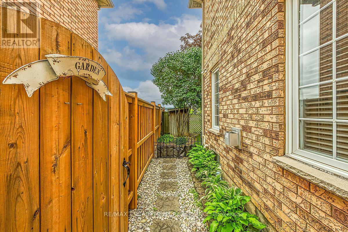 Photo 42 of 6 D Brown Drive, St Catharines ON