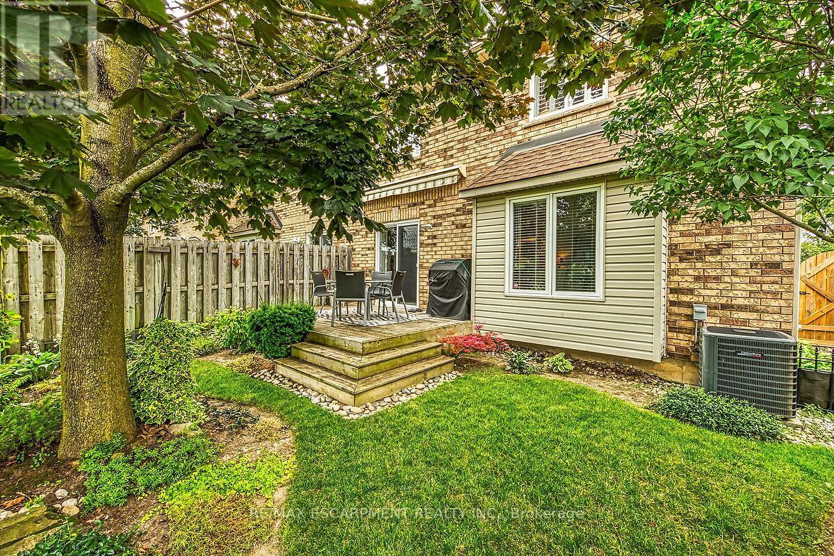 Photo 10 of 6 D Brown Drive, St Catharines ON