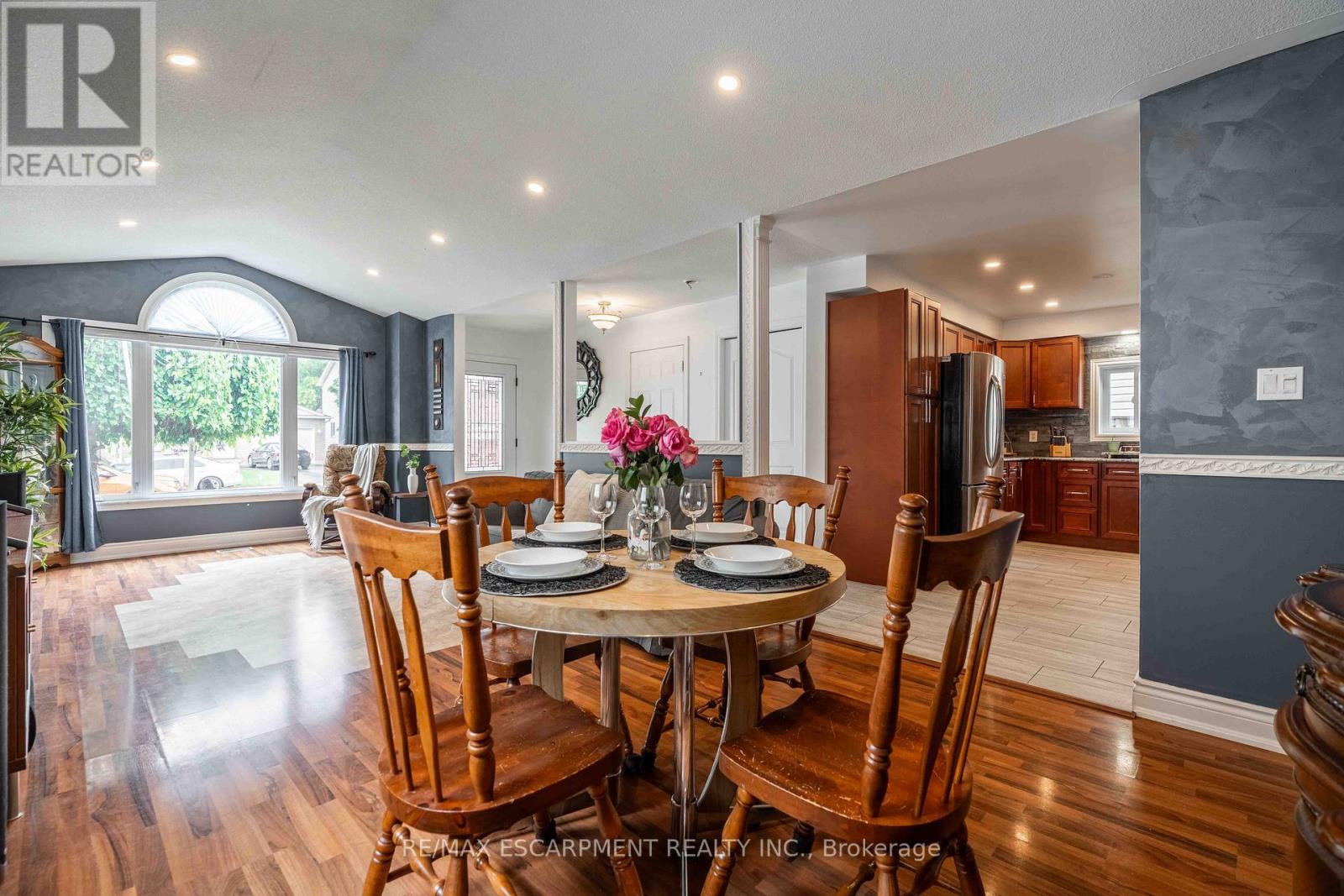 Photo 7 of 30 Glengary Crescent, Haldimand ON