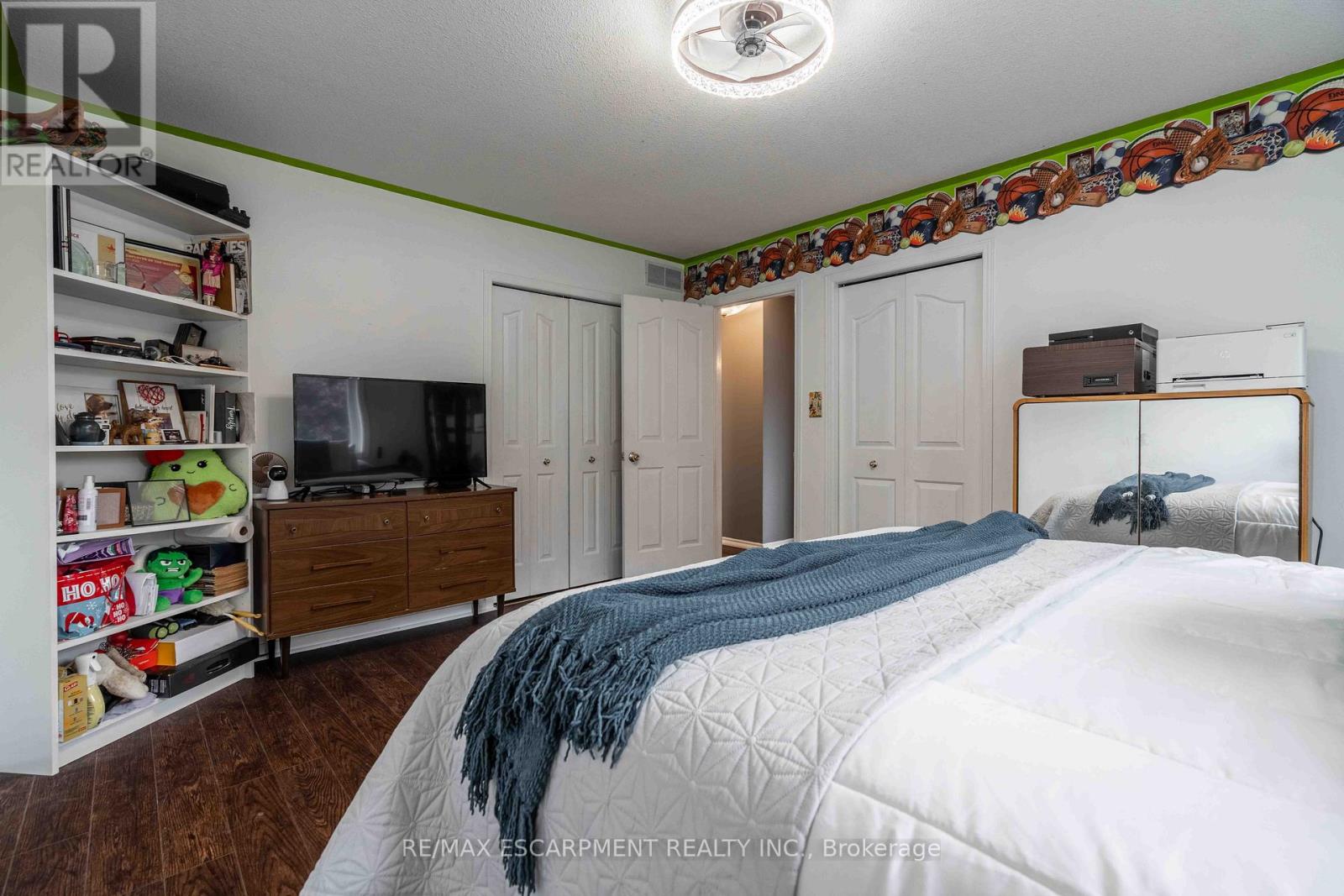 Photo 46 of 30 Glengary Crescent, Haldimand ON