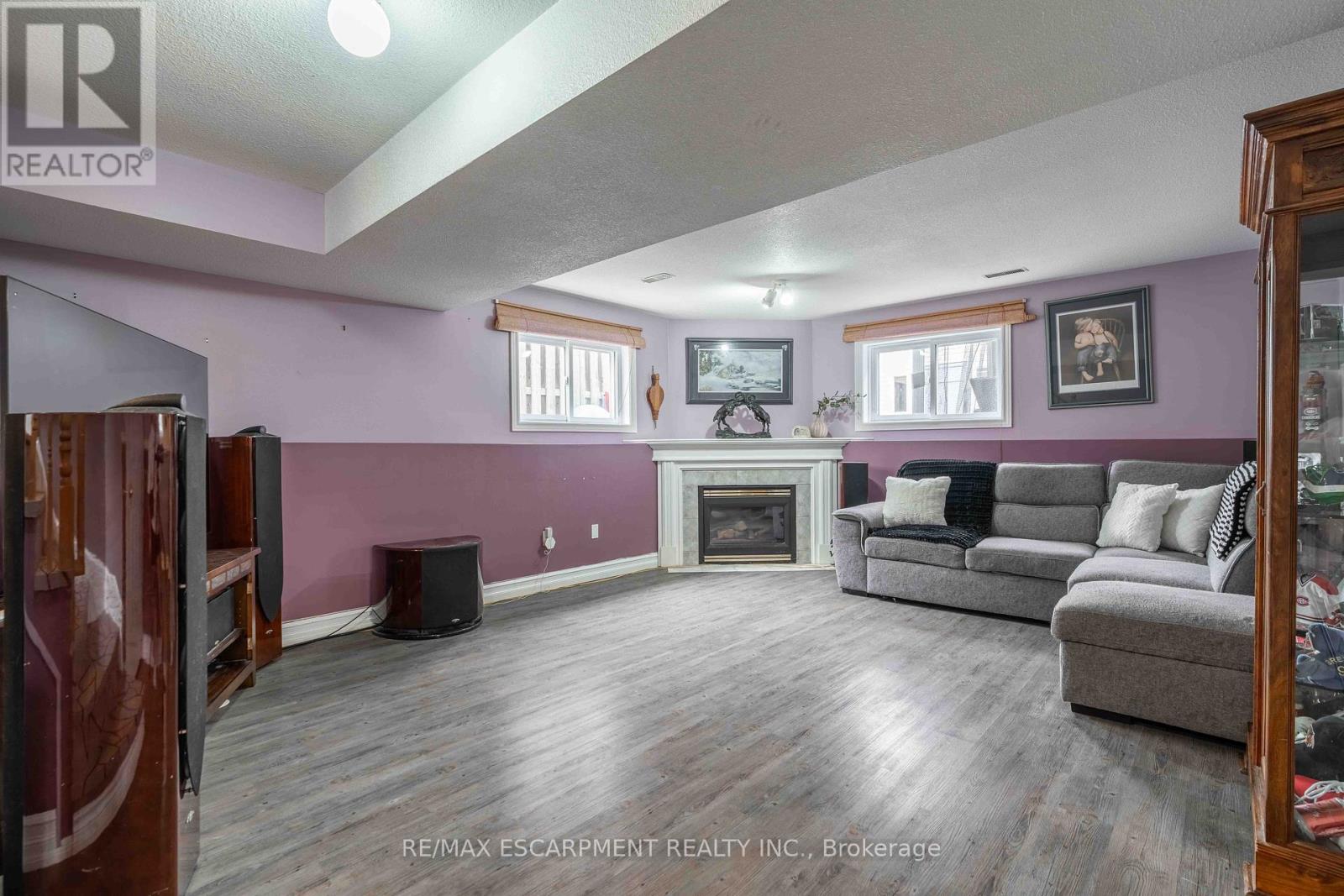 Photo 2 of 30 Glengary Crescent, Haldimand ON