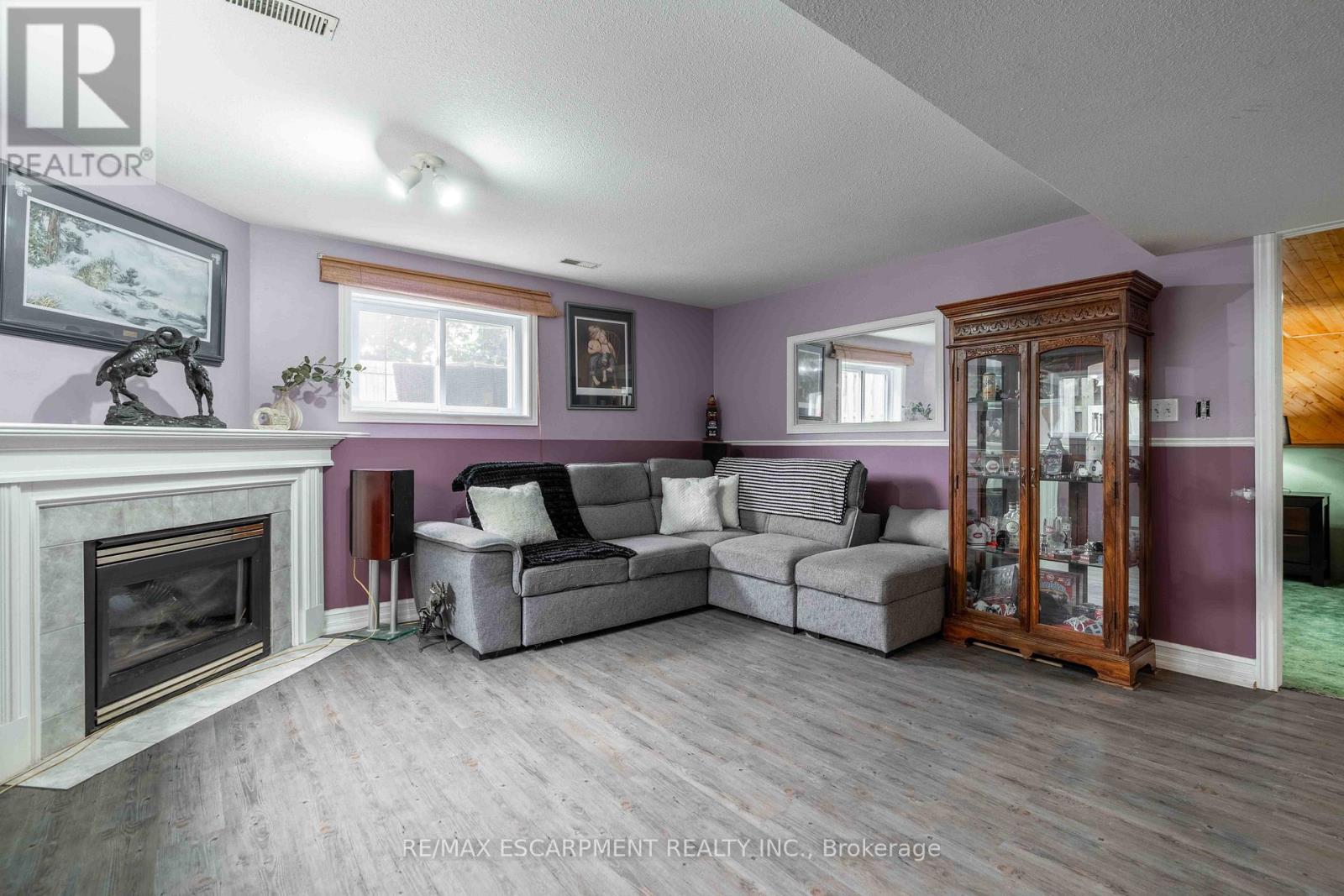 Photo 27 of 30 Glengary Crescent, Haldimand ON