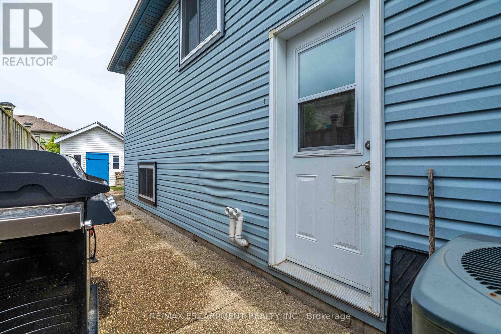 Photo 9 of 30 Glengary Crescent, Haldimand ON