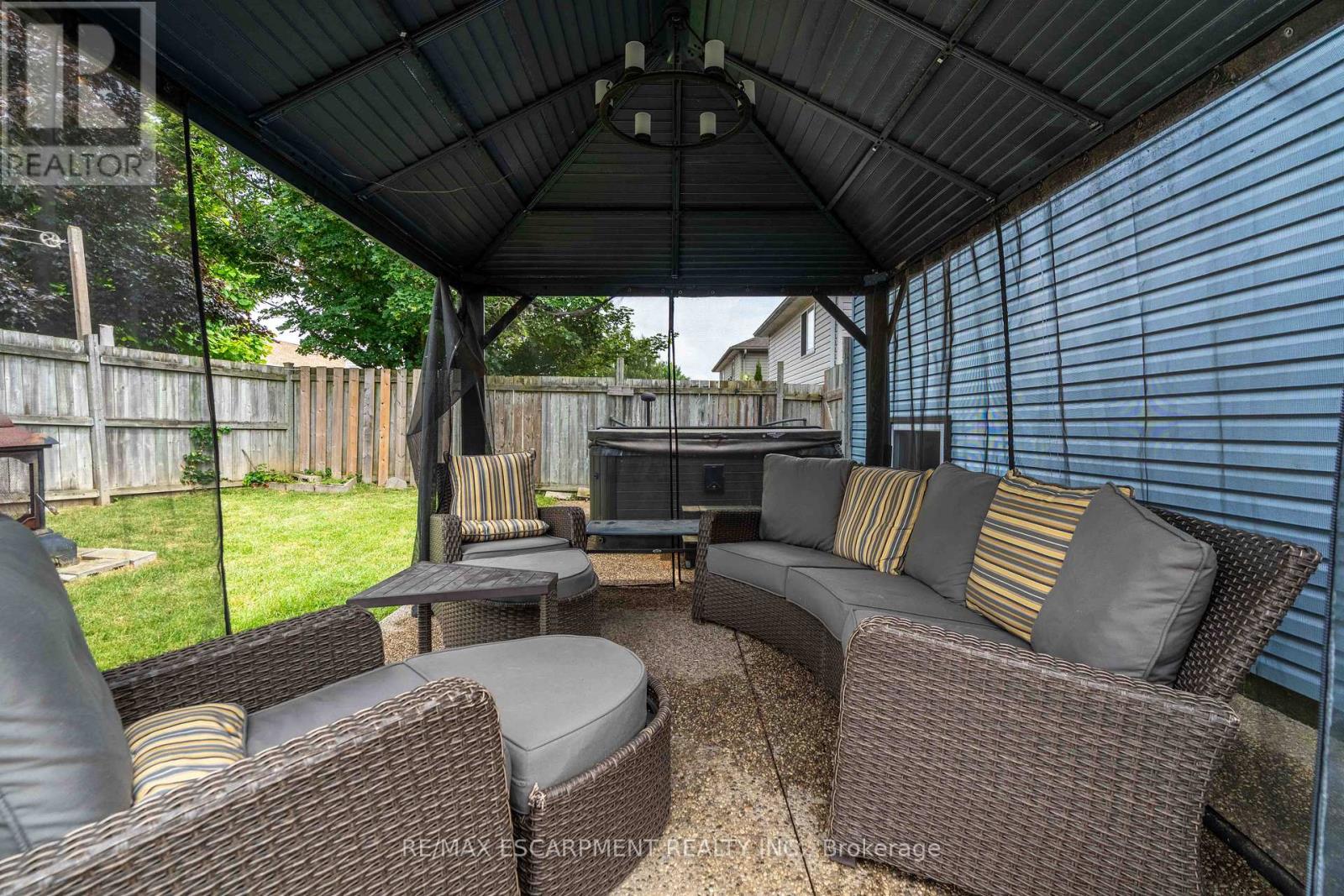 Photo 6 of 30 Glengary Crescent, Haldimand ON