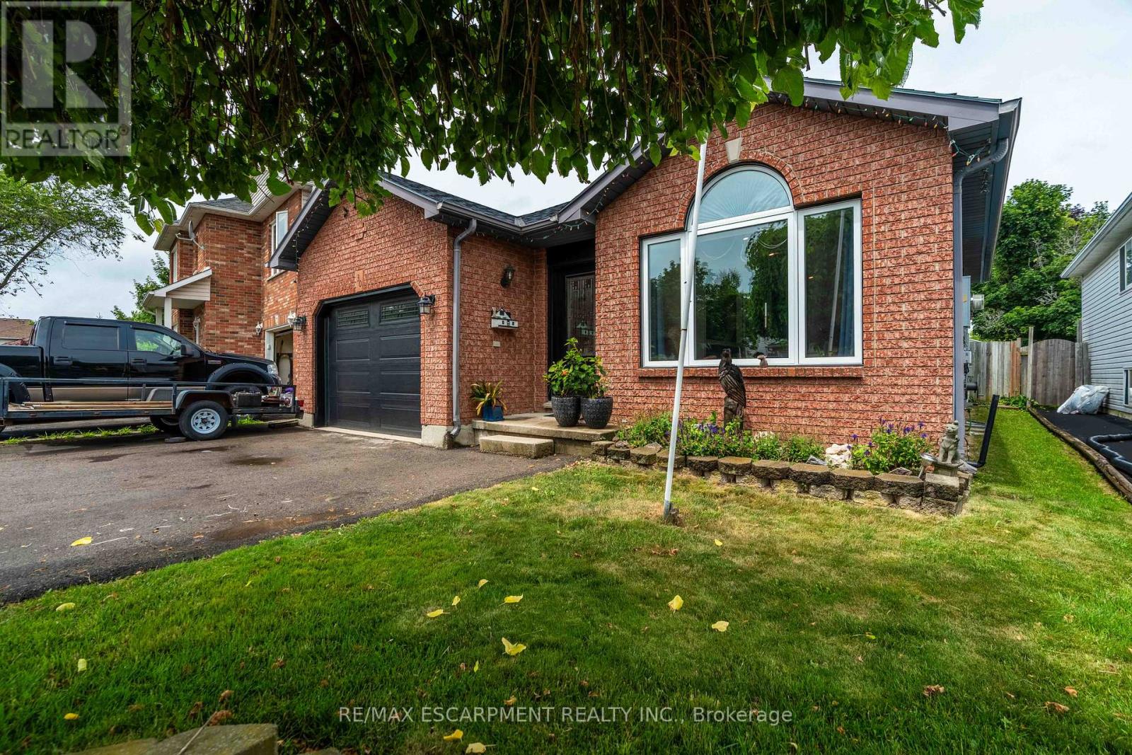 Photo 13 of 30 Glengary Crescent, Haldimand ON