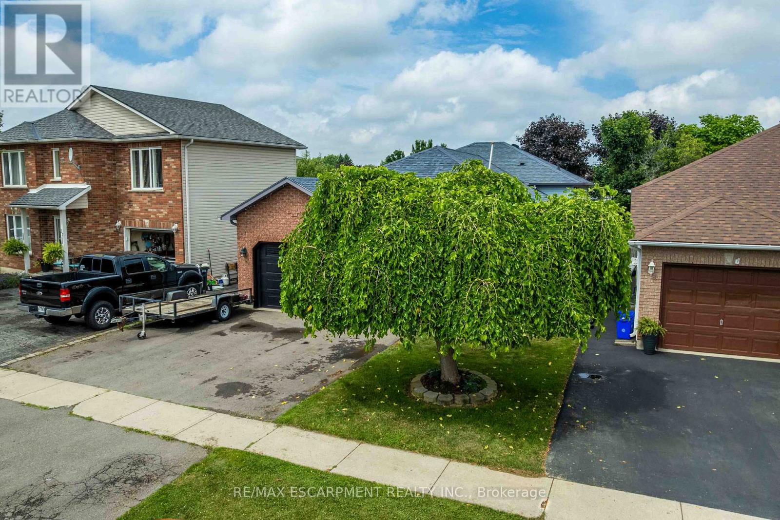 Photo 43 of 30 Glengary Crescent, Haldimand ON
