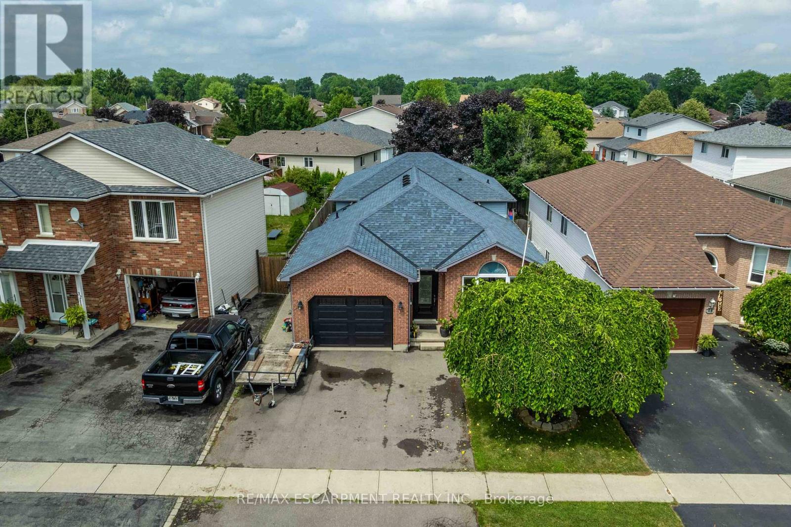 Photo 11 of 30 Glengary Crescent, Haldimand ON