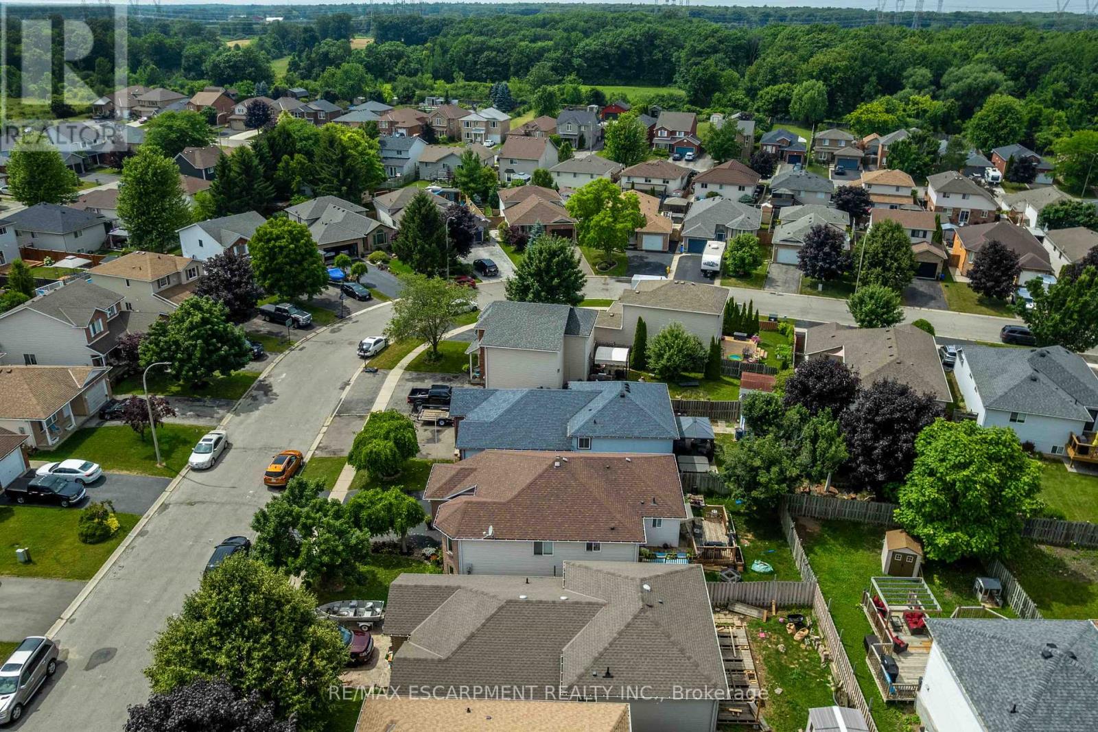Photo 21 of 30 Glengary Crescent, Haldimand ON