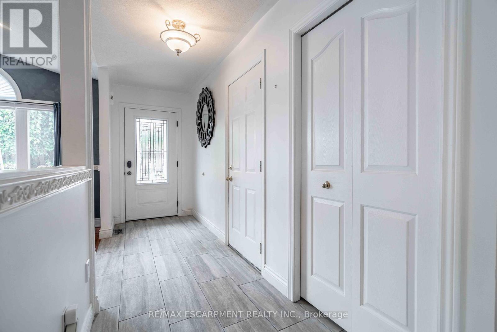 Photo 38 of 30 Glengary Crescent, Haldimand ON