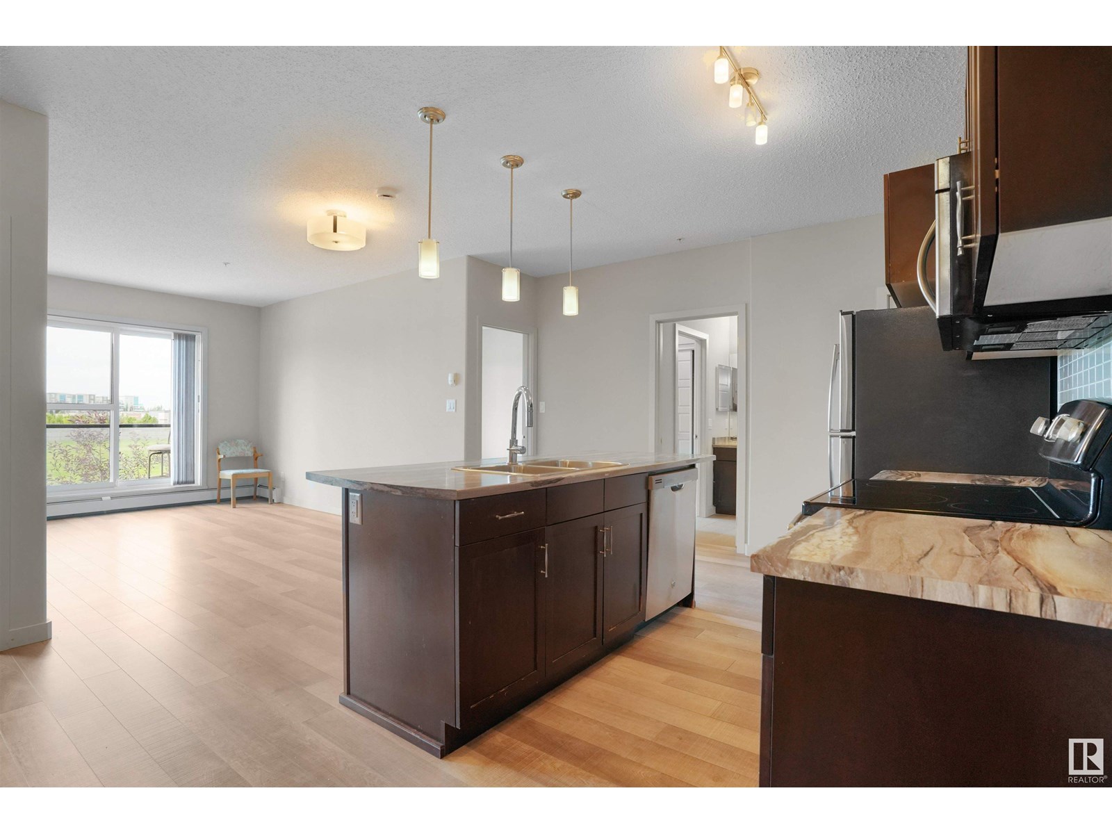 Photo 8 of 304 320 Ambleside Link Li Sw, Edmonton AB