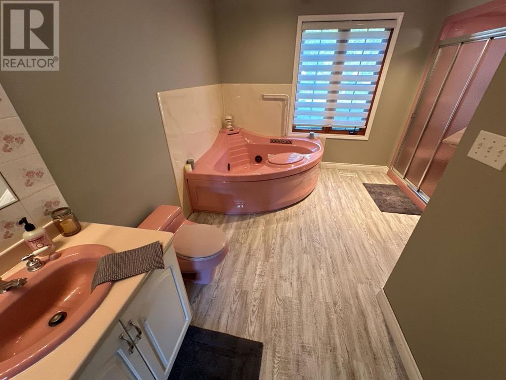 Single Family House Bungalow for Sale in   Street Rosedale Peace River 