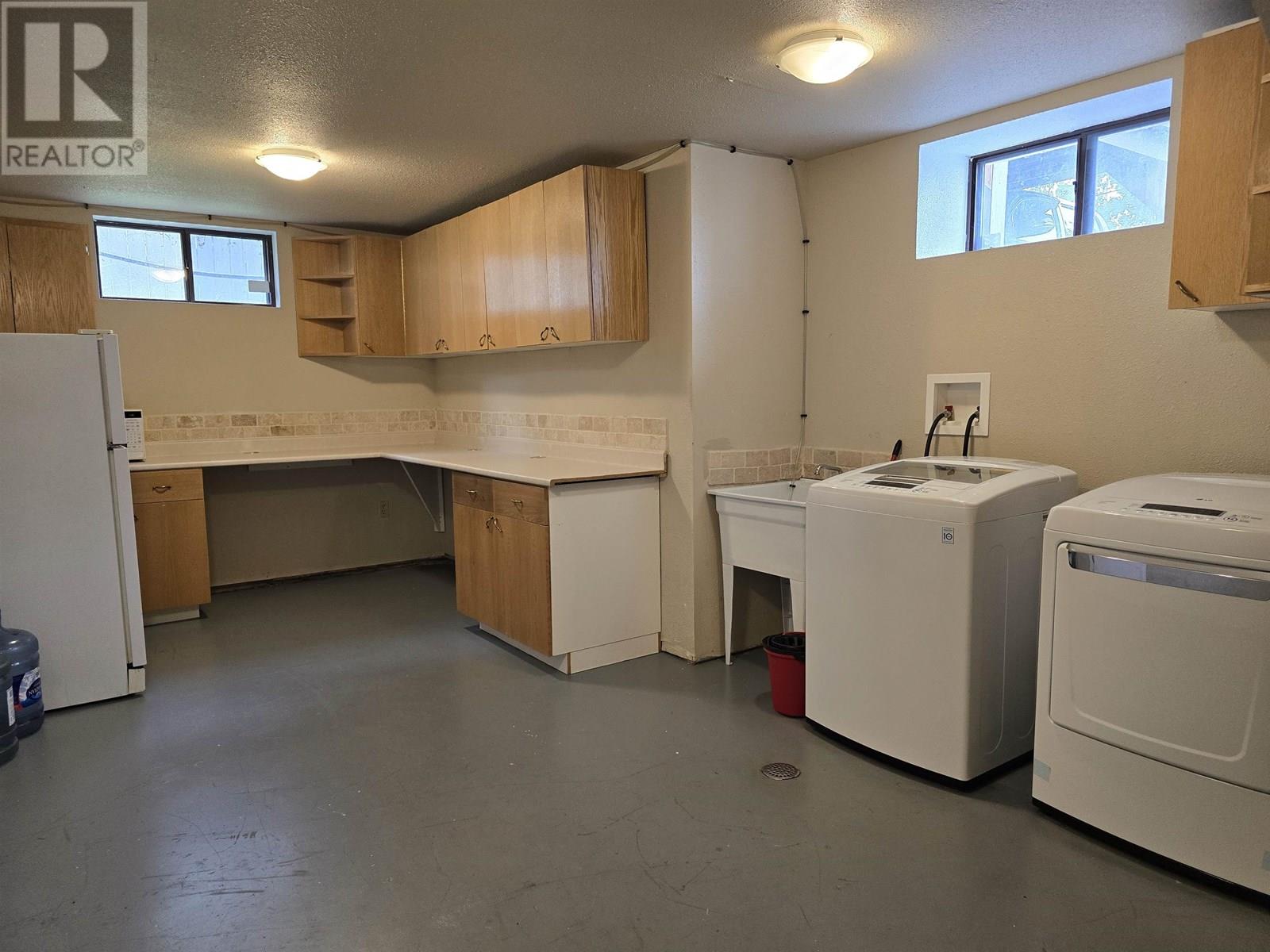 Photo 13 of 402 N Quinn Street, Prince George BC