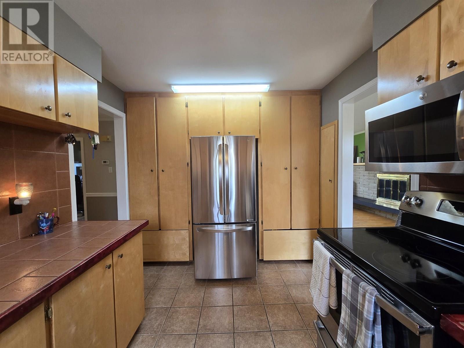 Photo 4 of 402 N Quinn Street, Prince George BC