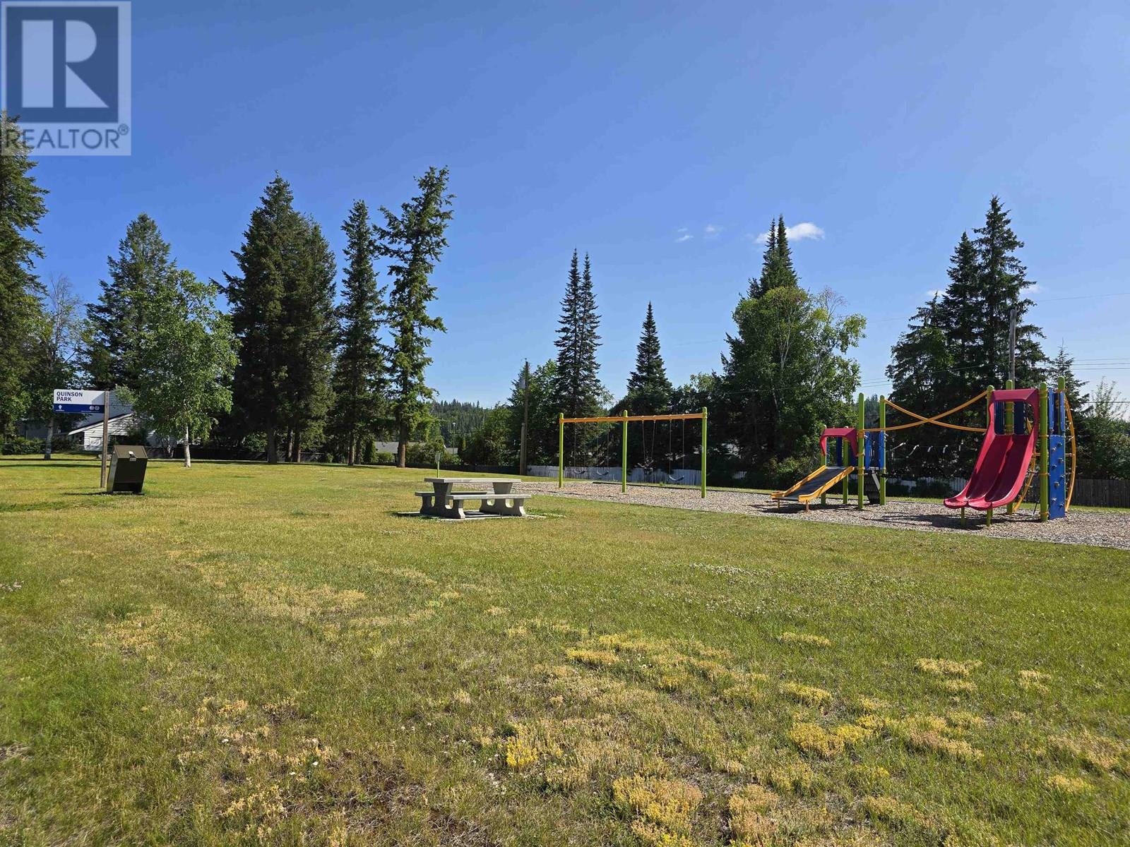 Photo 9 of 402 N Quinn Street, Prince George BC