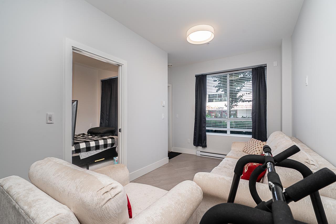 Photo 17 of 103 20360 Logan Avenue, Langley BC