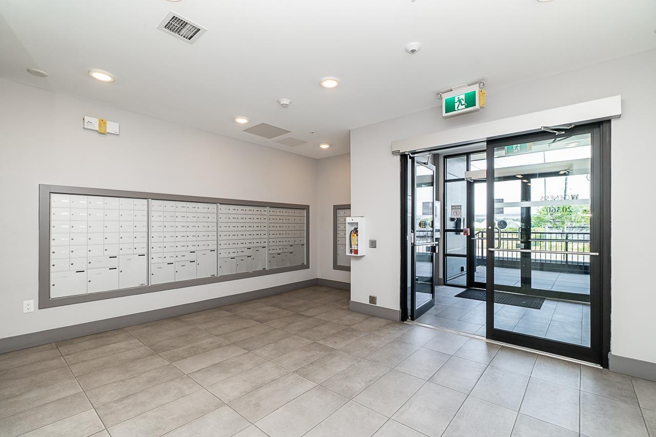 Photo 16 of 103 20360 Logan Avenue, Langley BC