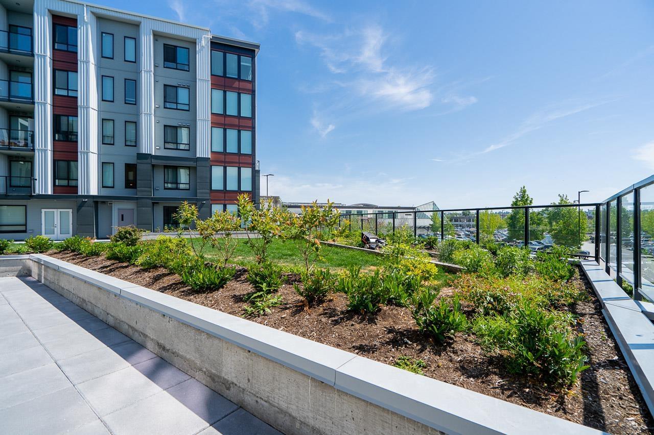 Photo 6 of 103 20360 Logan Avenue, Langley BC