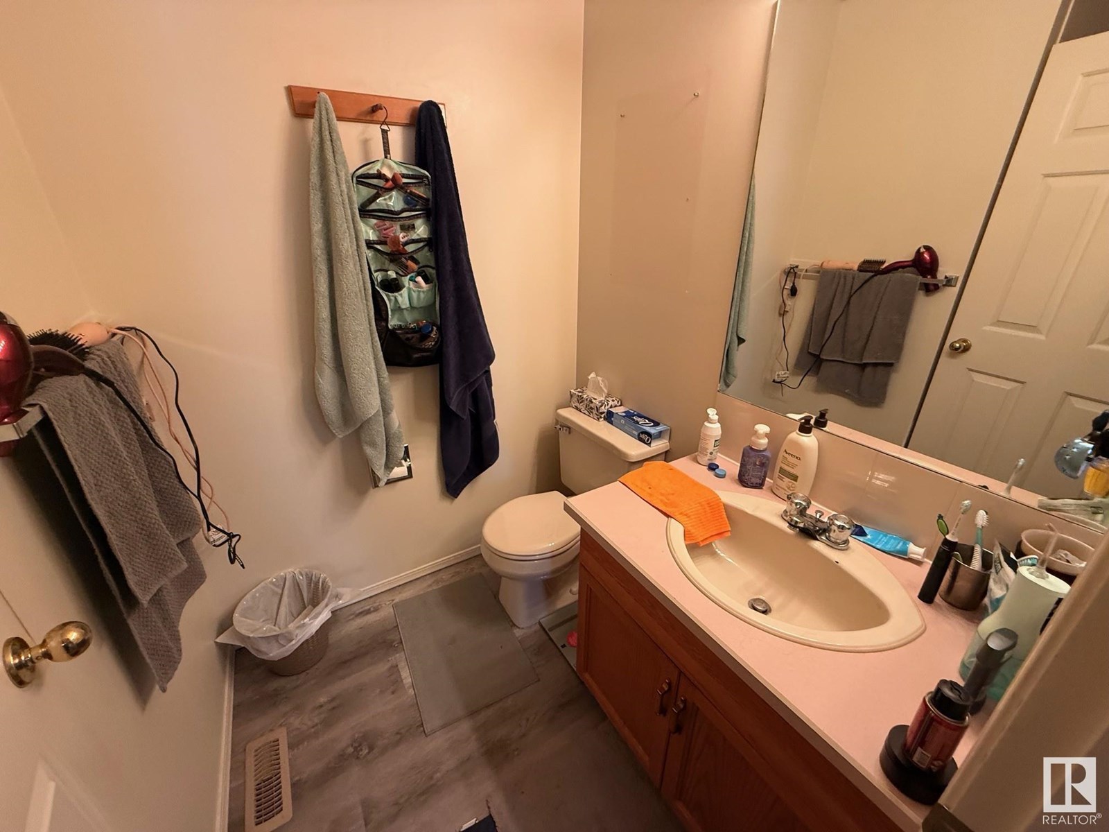 Photo 13 of 20 Cheyenne Cr, Sherwood Park AB