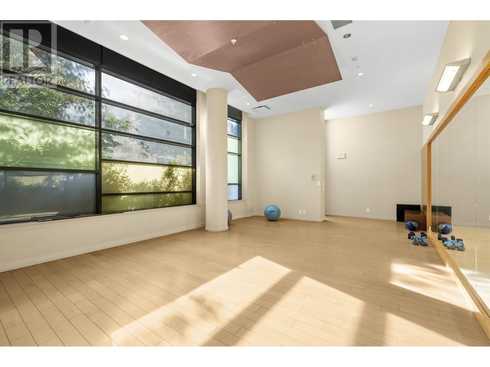 Photo 14 of 1011 7988 Ackroyd Road, Richmond BC