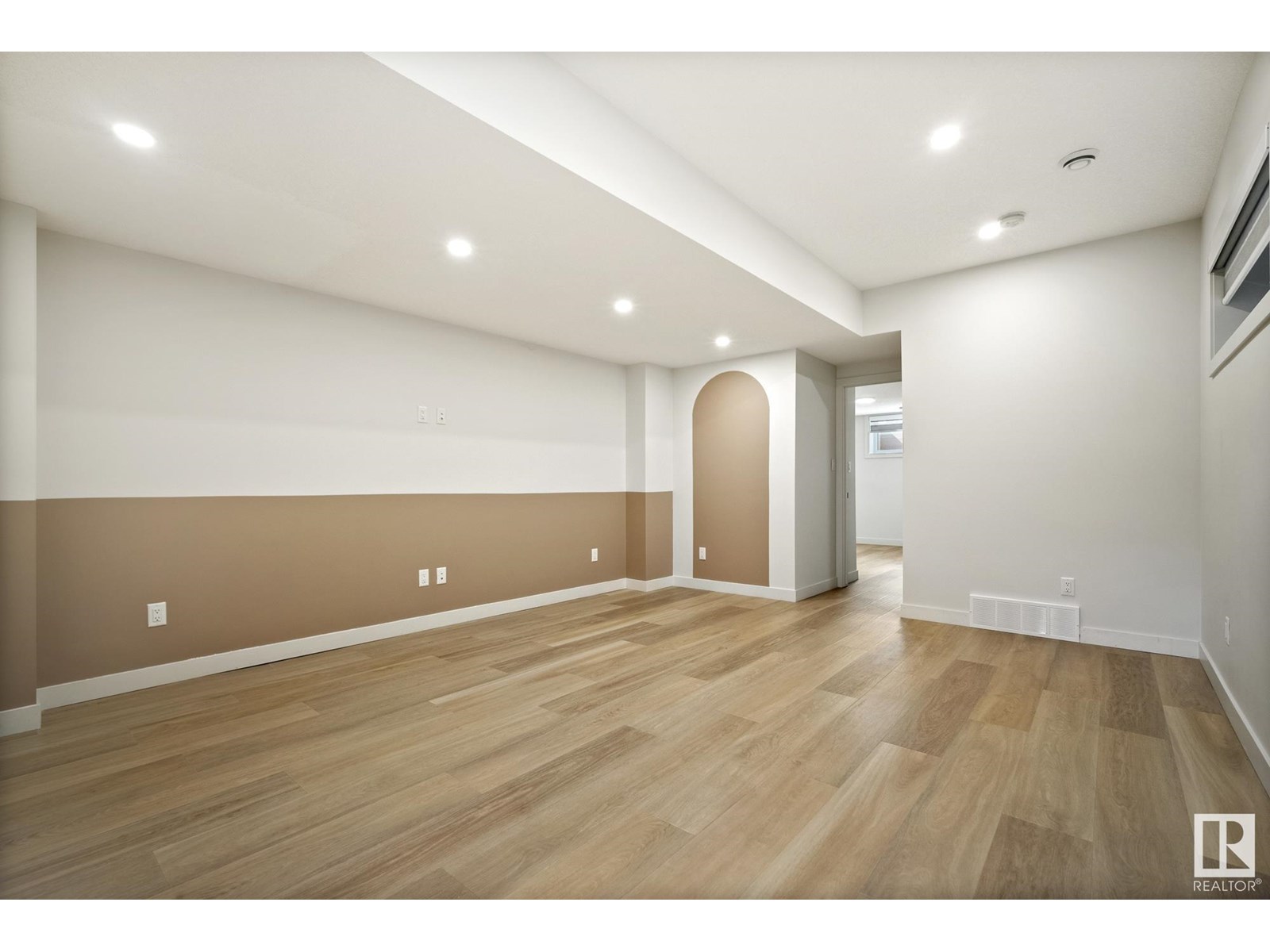 Photo 48 of 8803 Strathearn Dr Nw, Edmonton AB