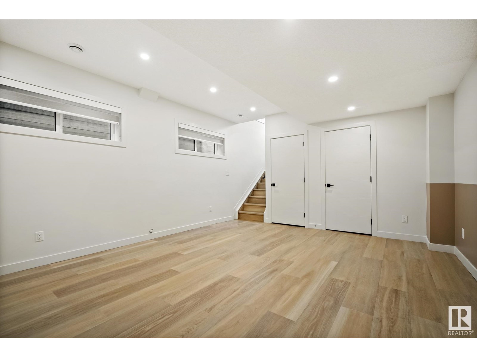 Photo 49 of 8803 Strathearn Dr Nw, Edmonton AB