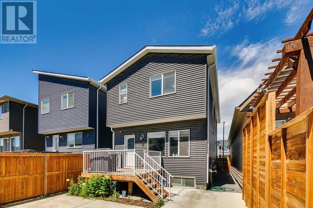 943 Livingston Way NE, Calgary, Alberta