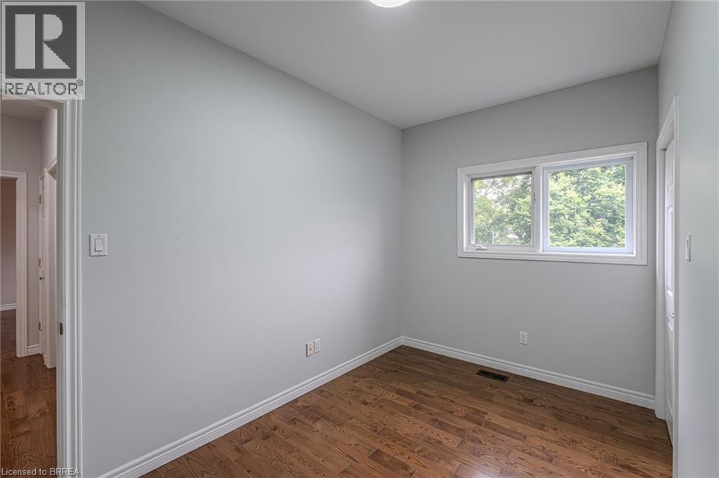 Photo 40 of 192 Grand River Avenue, Brantford ON