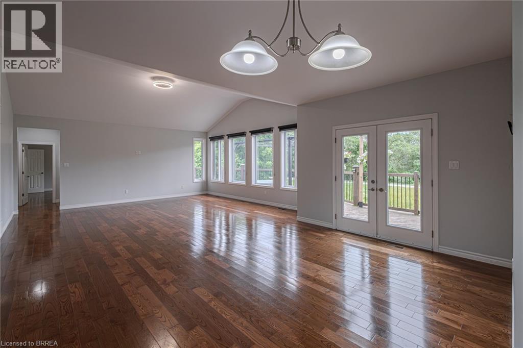 Photo 44 of 192 Grand River Avenue, Brantford ON
