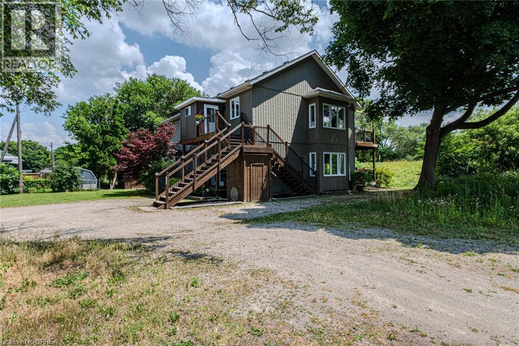 Photo 5 of 192 Grand River Avenue, Brantford ON