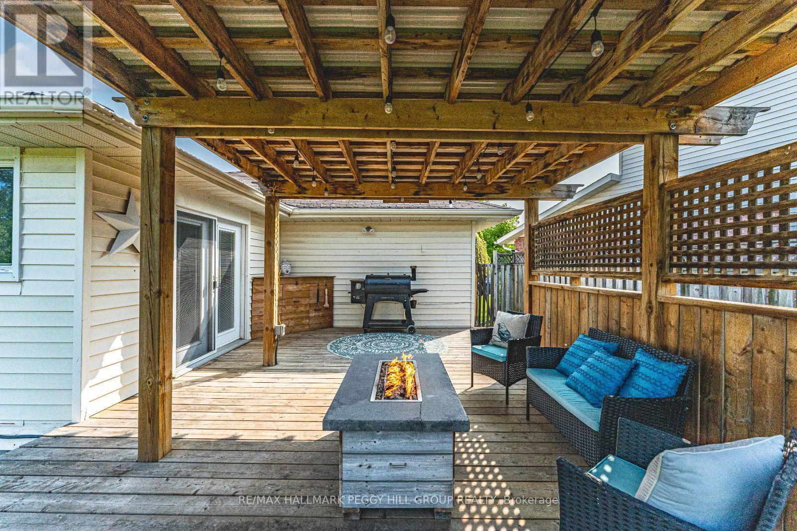 Photo 16 of 40 Mcconkey Place, Barrie ON