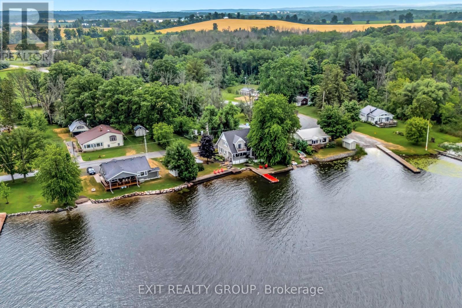 Photo 37 of 8 Rose Street, Quinte West ON