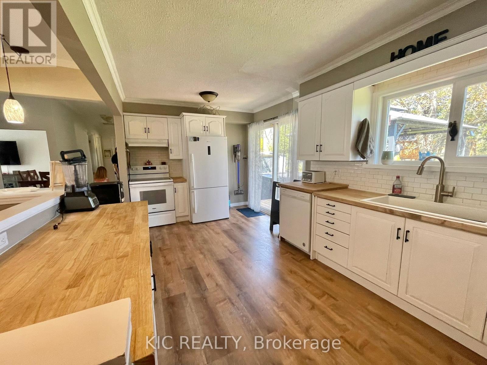 Photo 18 of 11 Mclean Avenue, Havelockbelmontmethuen ON