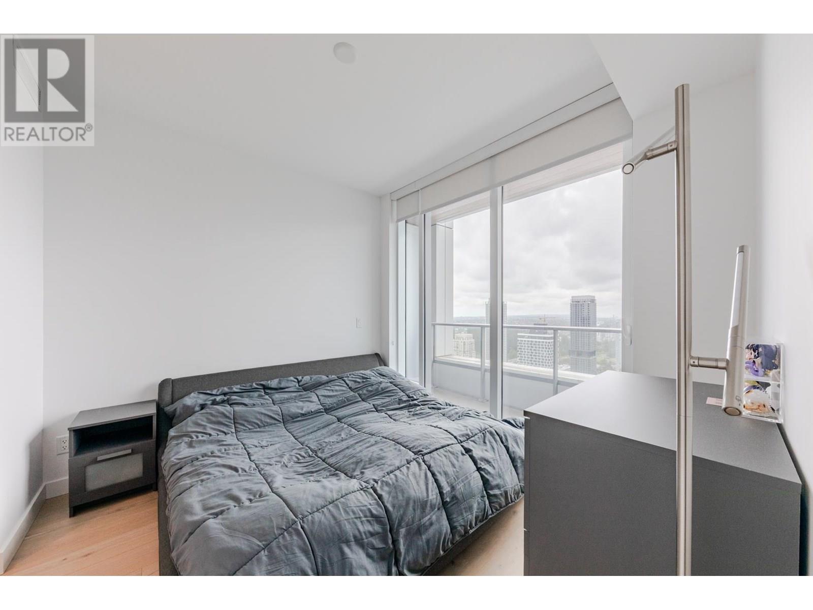 Photo 7 of 3905 6000 Mckay Avenue, Burnaby BC