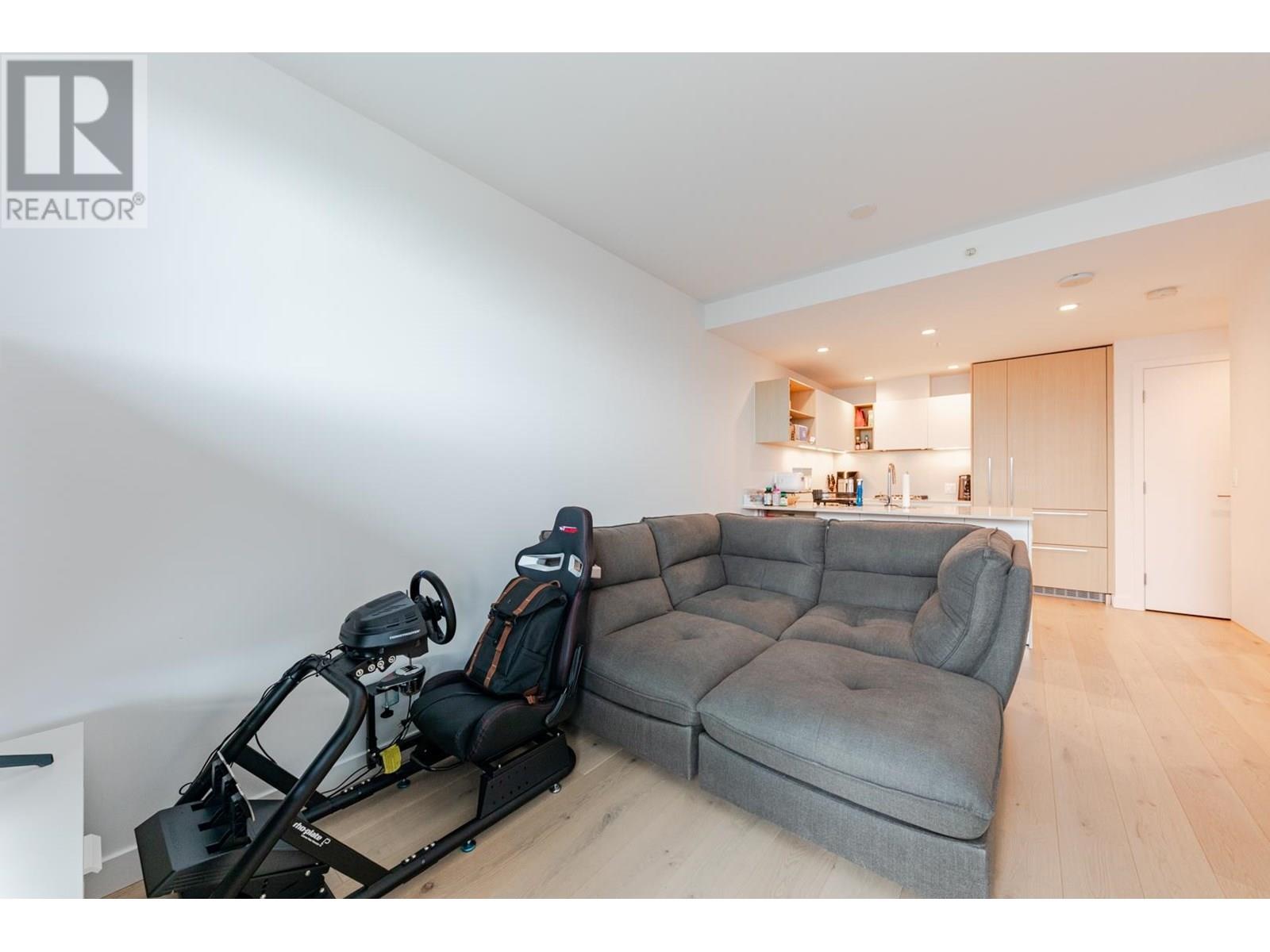 Photo 6 of 3905 6000 Mckay Avenue, Burnaby BC