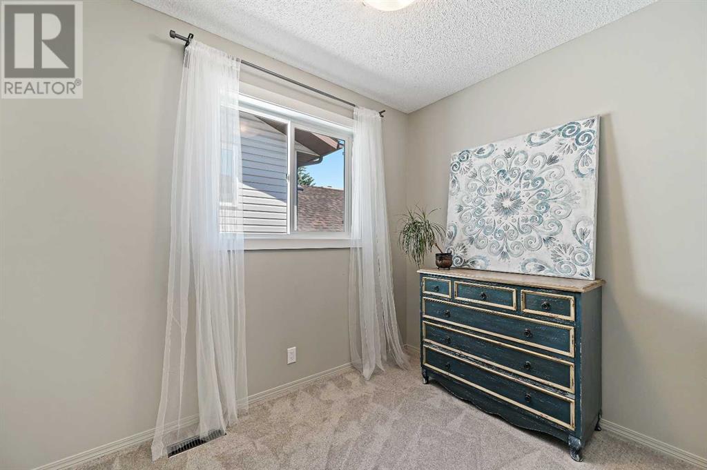 3410 Cedarille Drive SW, Calgary, Alberta