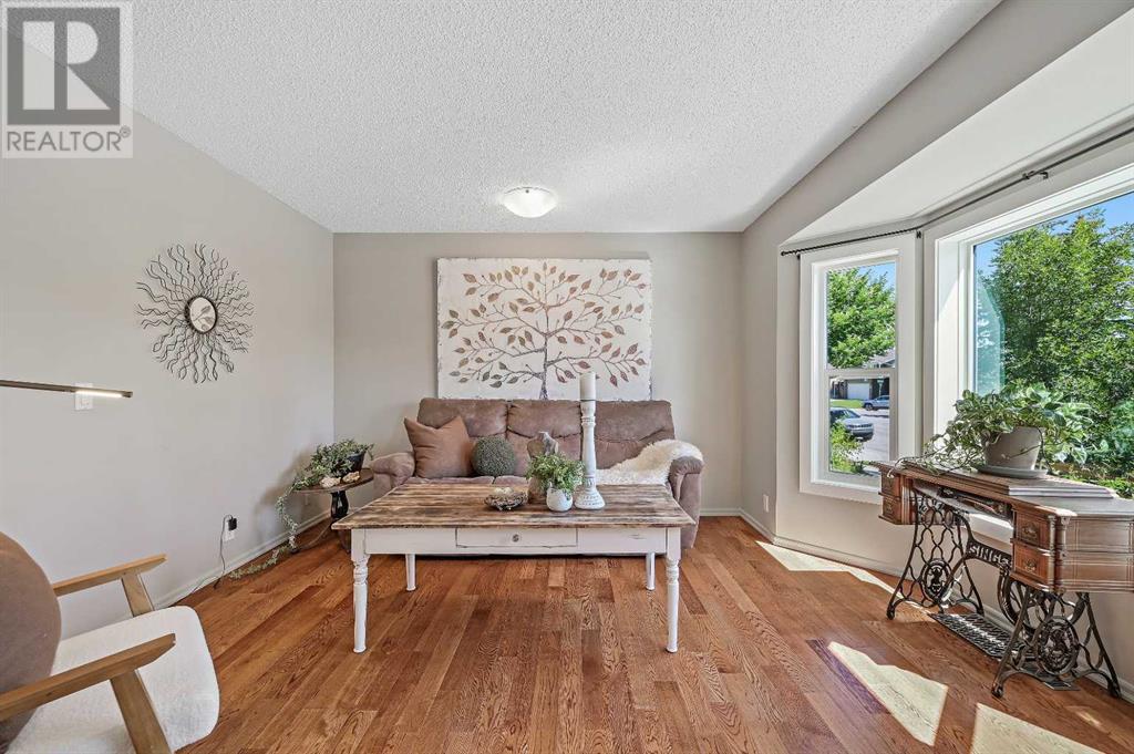 Single Family House 4 Level for Sale in  Cedarille Drive SW Cedarbrae Calgary 