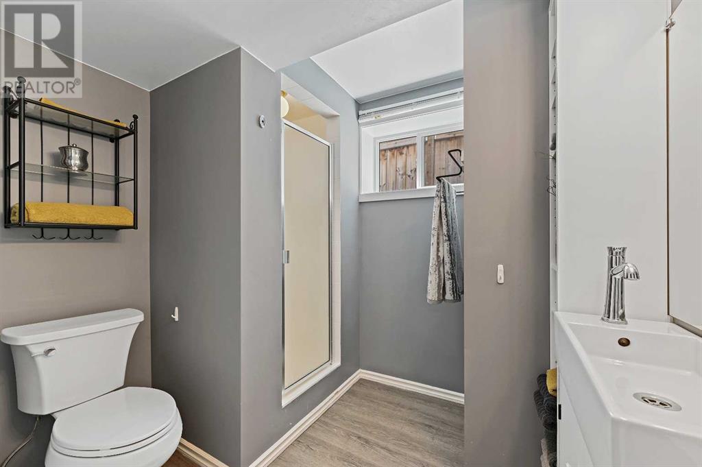 Single Family House 4 Level for Sale in  Cedarille Drive SW Cedarbrae Calgary 