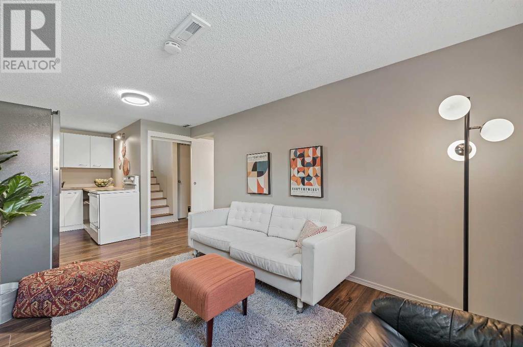 Single Family House 4 Level for Sale in  Cedarille Drive SW Cedarbrae Calgary 