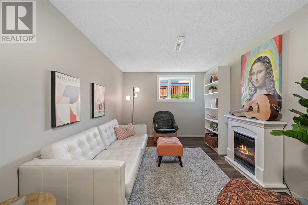 Single Family House 4 Level for Sale in  Cedarille Drive SW Cedarbrae Calgary 