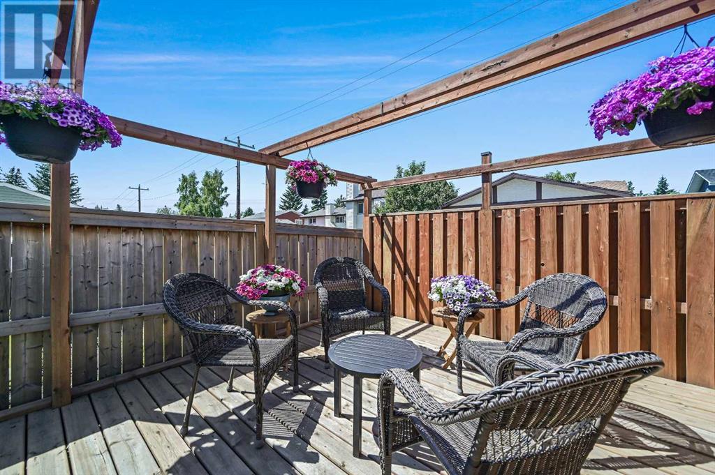 Single Family House 4 Level for Sale in  Cedarille Drive SW Cedarbrae Calgary 