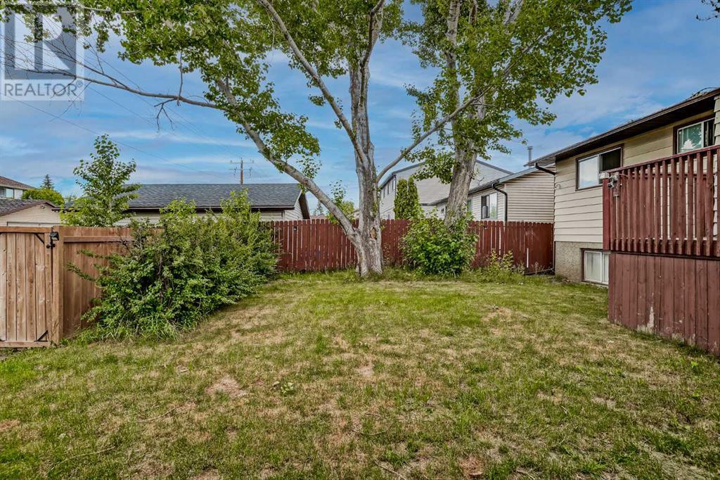 Single Family House Bi-level for Sale in  Falconridge Place NE Falconridge Calgary 