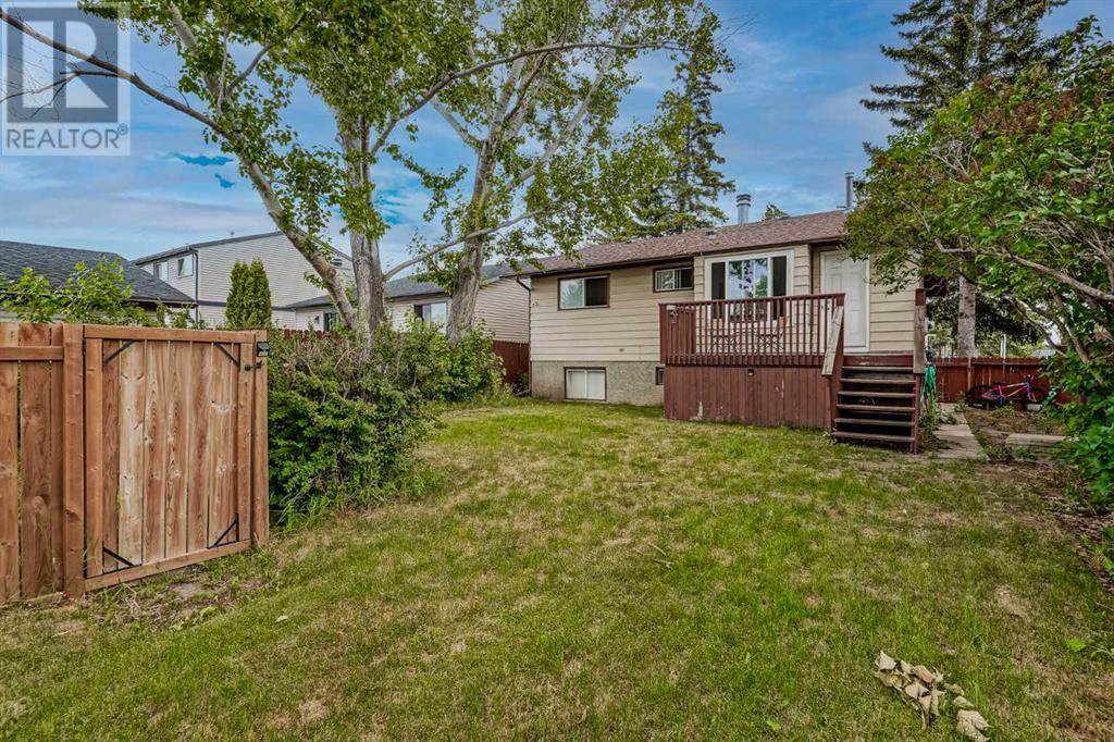 Single Family House Bi-level for Sale in  Falconridge Place NE Falconridge Calgary 