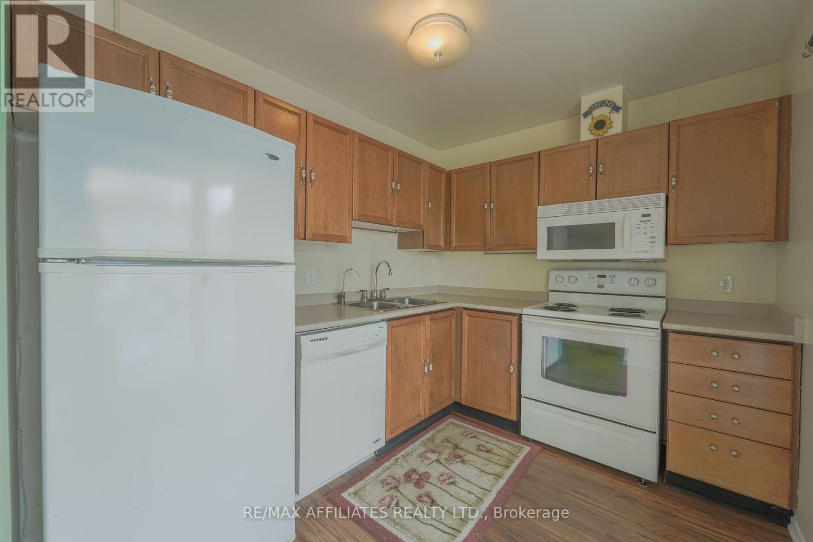 Photo 30 of 65 47 Mcdermot Court, Ottawa ON