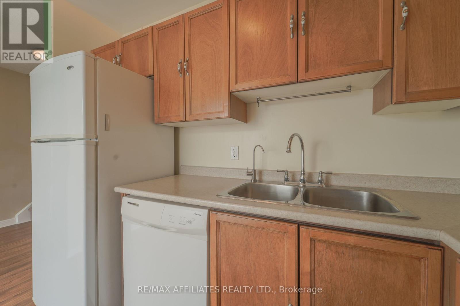 Photo 20 of 65 47 Mcdermot Court, Ottawa ON