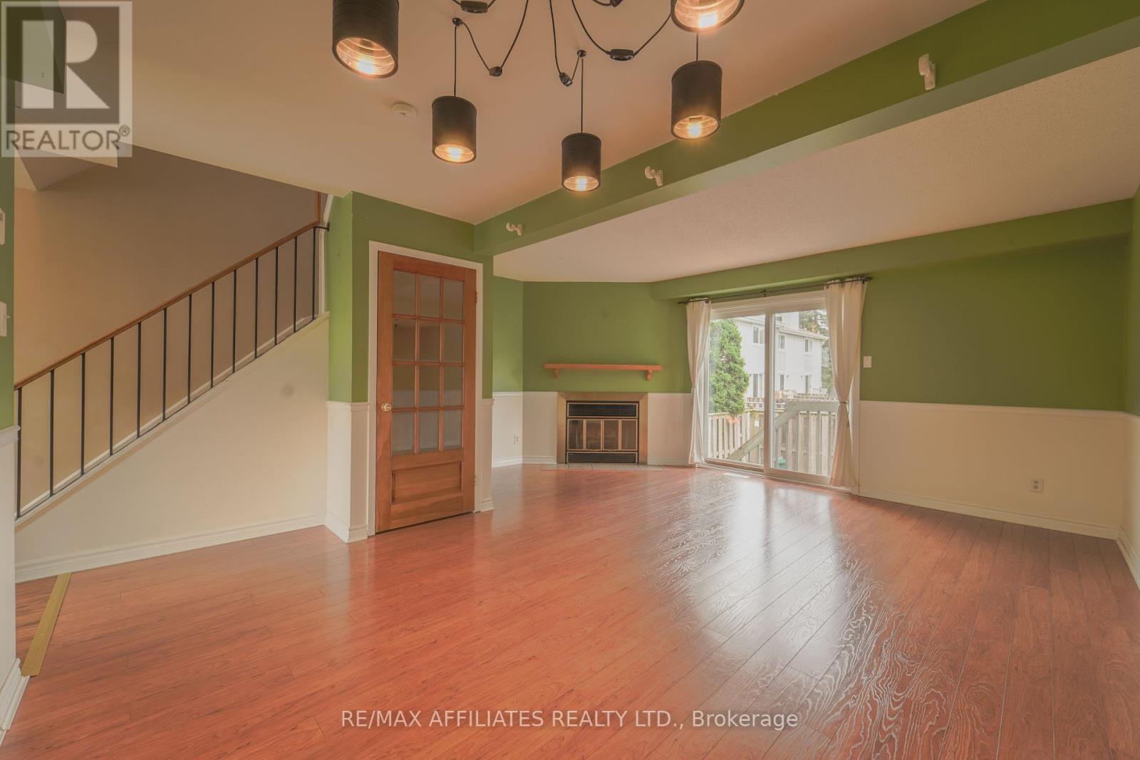 Photo 31 of 65 47 Mcdermot Court, Ottawa ON