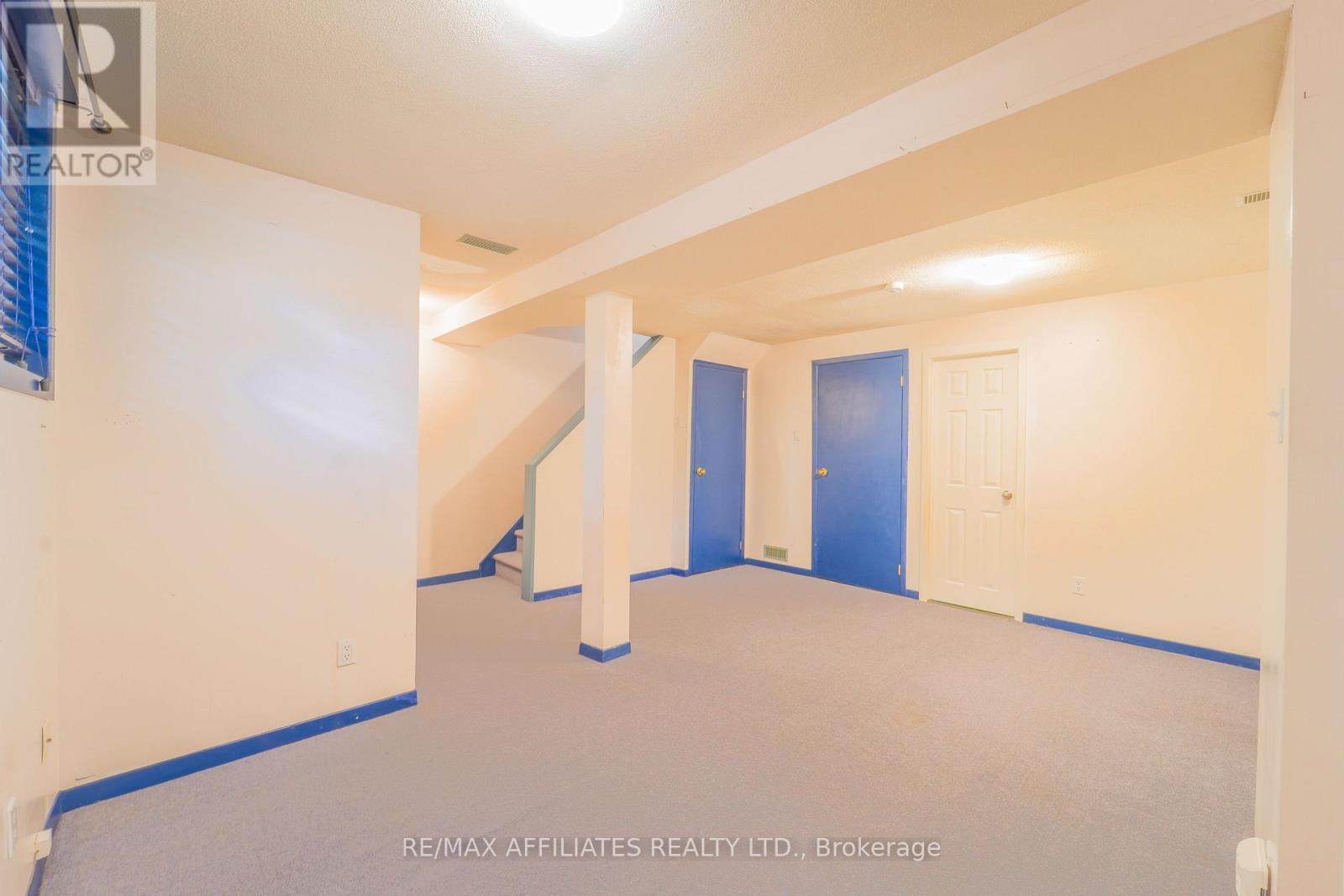 Photo 1 of 65 47 Mcdermot Court, Ottawa ON