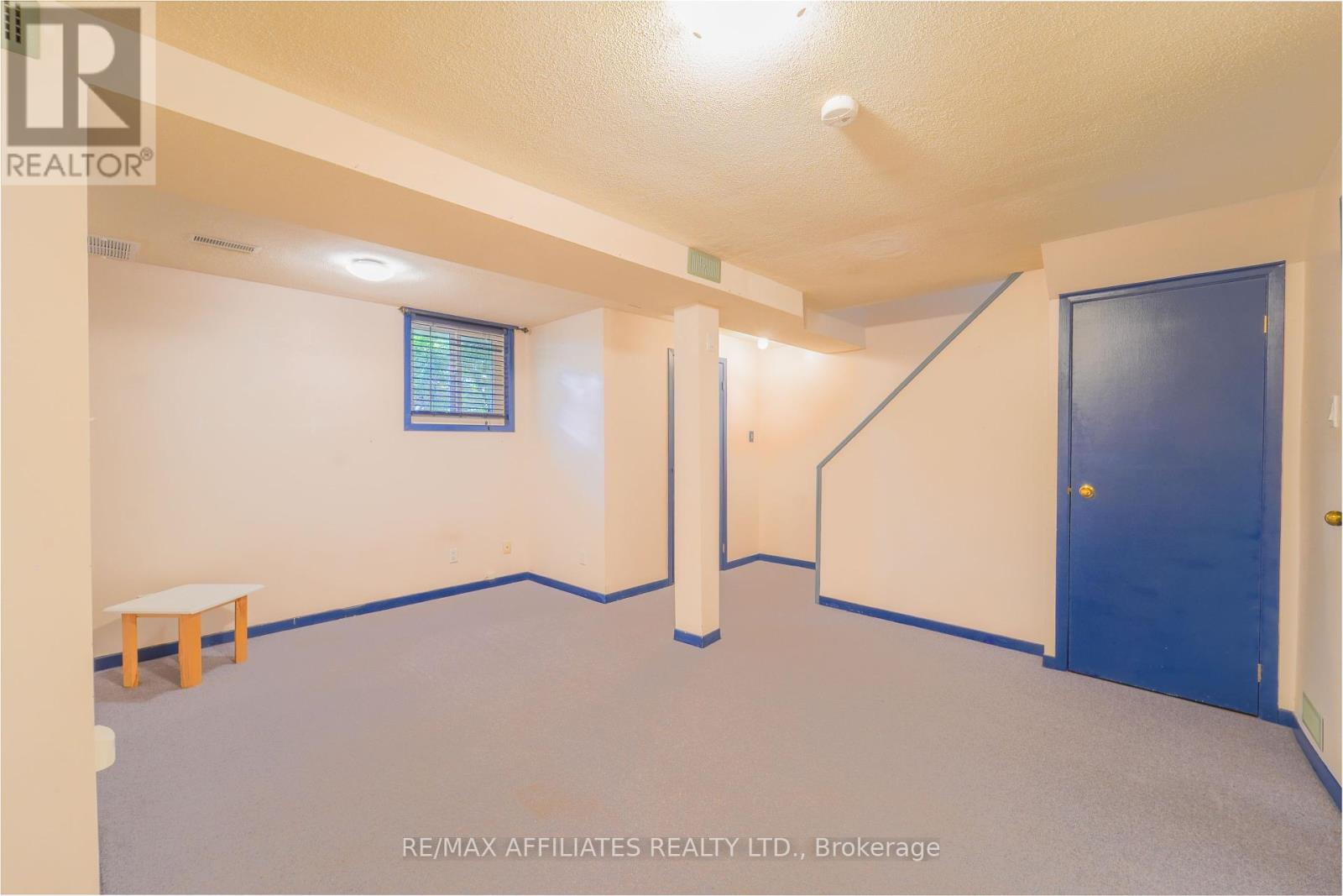 Photo 35 of 65 47 Mcdermot Court, Ottawa ON