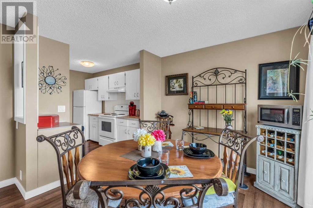 Single Family House Bi-level for Sale in    Street NE Huntington Hills Calgary 