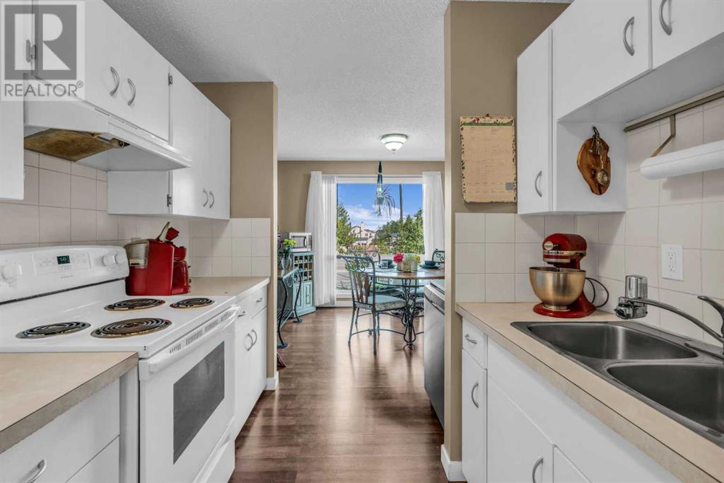 Single Family House Bi-level for Sale in    Street NE Huntington Hills Calgary 