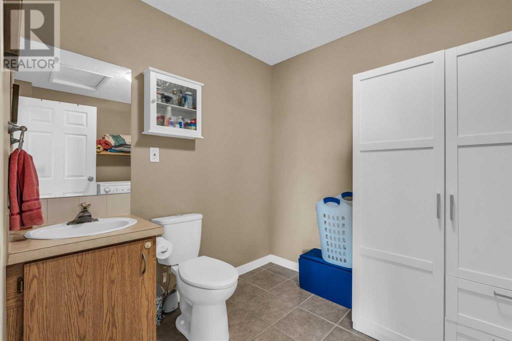 Single Family House Bi-level for Sale in    Street NE Huntington Hills Calgary 